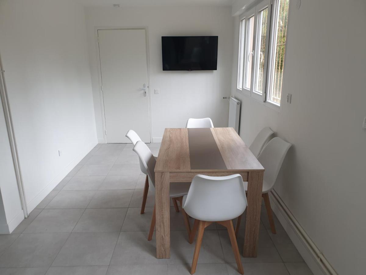 Appartements Renove 2023 Proche Aeroport 5Min, Gare Sncf 2 Min, Tramway Au Pied De L'Immeuble , Parking Possible, Renovated Apartments 2023 Near The Airport 5 Min, Train Station 2 Min, Tram Next To The Building 1 Min, Parking Possible Nice Exterior photo