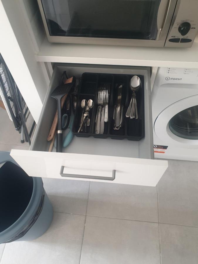 Appartements Renove 2023 Proche Aeroport 5Min, Gare Sncf 2 Min, Tramway Au Pied De L'Immeuble , Parking Possible, Renovated Apartments 2023 Near The Airport 5 Min, Train Station 2 Min, Tram Next To The Building 1 Min, Parking Possible Nice Exterior photo
